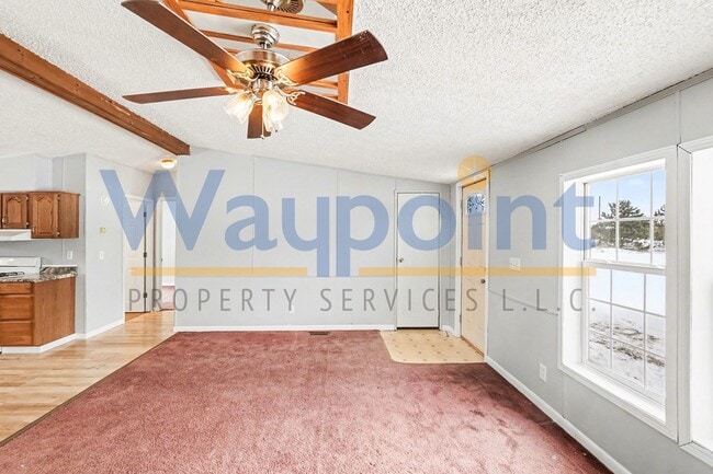 Building Photo - 9127 N Vickeryville Rd