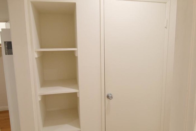Building Photo - 1 bedroom in Los Angeles CA 90027