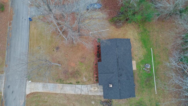 Building Photo - 321 Summerwood Ln