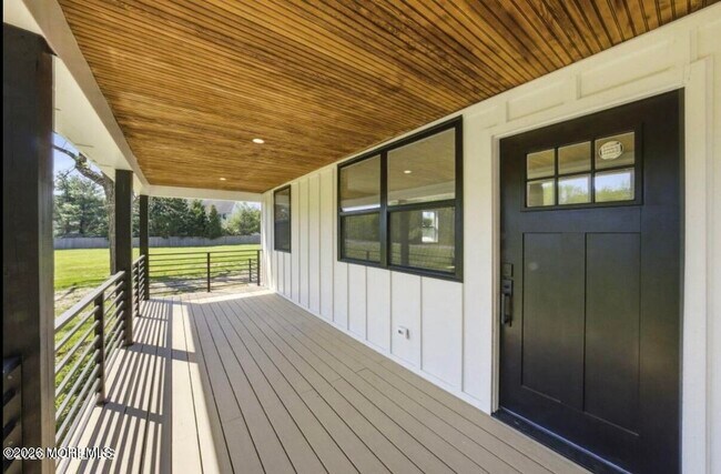 Building Photo - 194 Fort Plains Rd