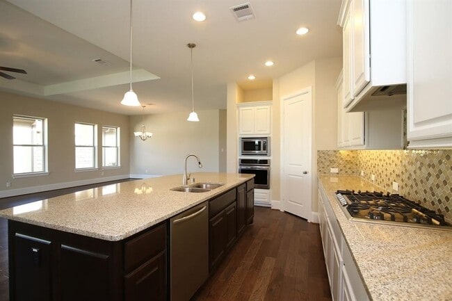 Building Photo - 27018 Cheyenne Crest Ln
