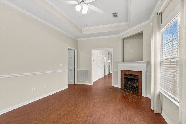 Building Photo - Cozy 3 Bed 2 Bath Available January 2026!