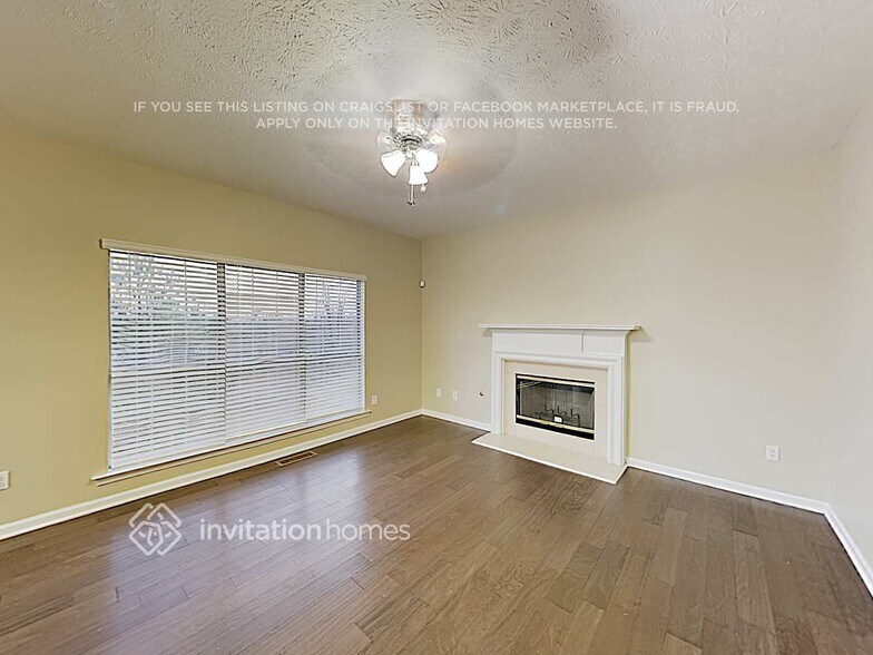 Building Photo - 532 Chaucer Way