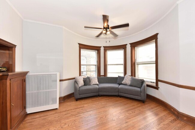 Building Photo - 1714 E Kane Pl
