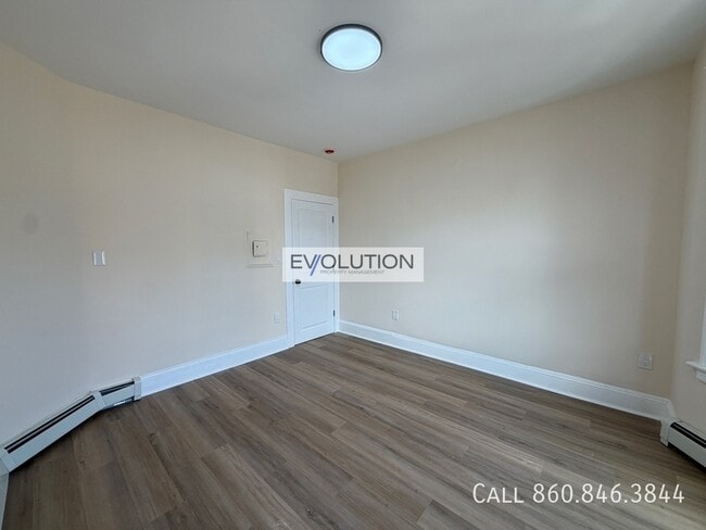 Building Photo - 906-908 Park St-2W