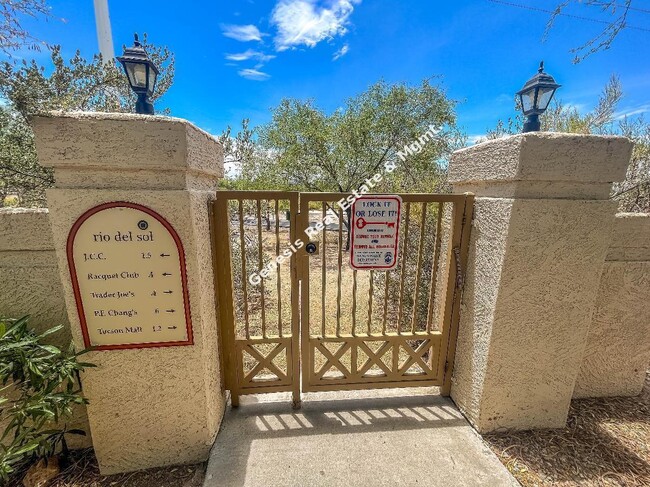 Building Photo - 2bd/2ba condo in Villas at Hacienda Del Sol