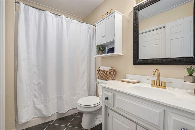 Building Photo - 18443 W 160th Terrace