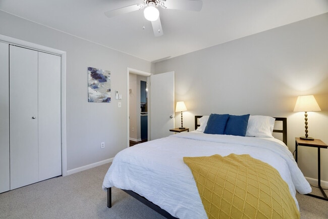 Building Photo - 141 Tommy's Ln