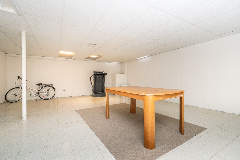 Building Photo - 1574 Devonshire Dr