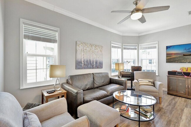 Building Photo - 10701 S Ocean Dr