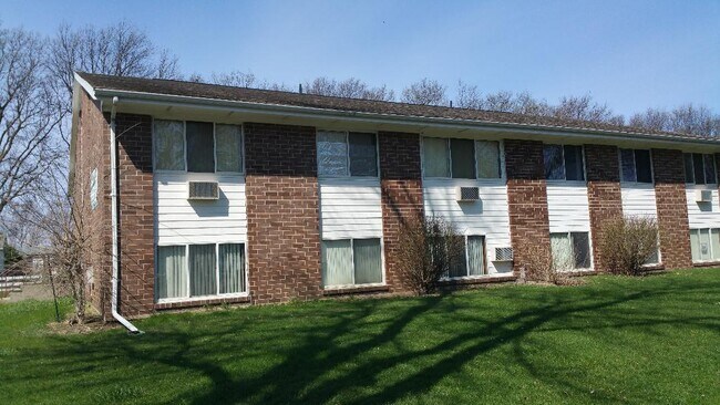 Building Photo - 400 W Lincoln Ave