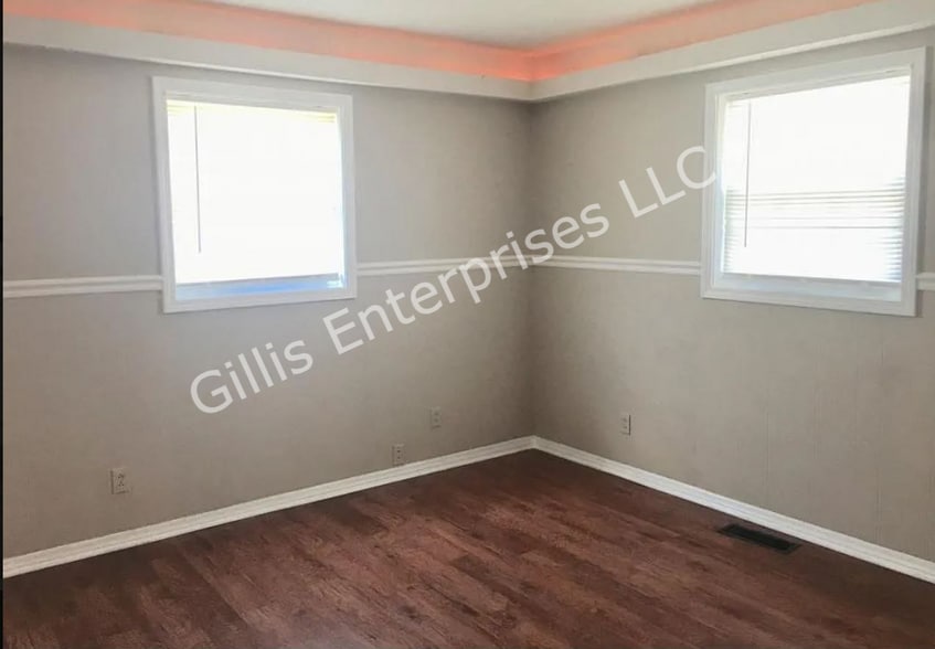 Bedroom - 2819 McKinley Rd
