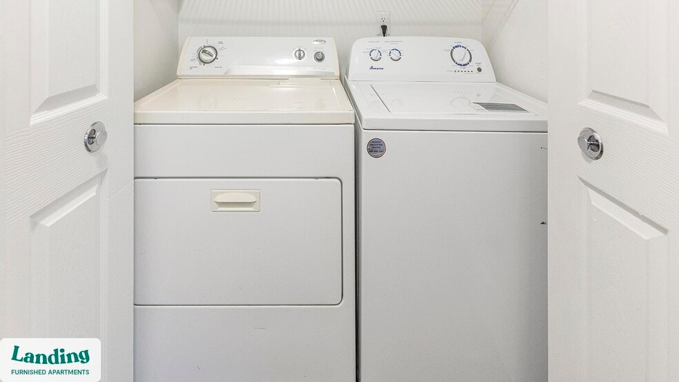 Building Photo - 10263 Whispering Forest Dr