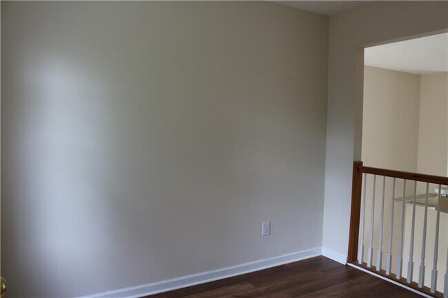 Building Photo - 910 Brushy Creek Ct