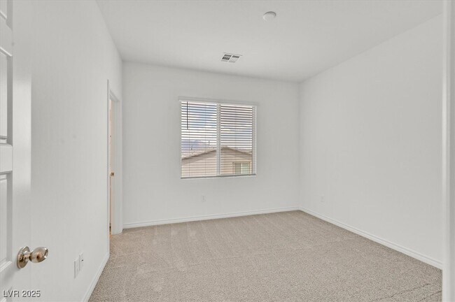 Building Photo - 8852 Flora Run Ave