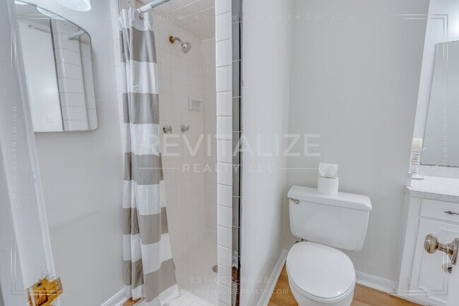 Building Photo - 3 Bed 2 Bath Gem in Midtown Mobile!!