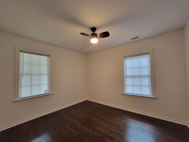Building Photo - “This is where dinner parties and game nig...