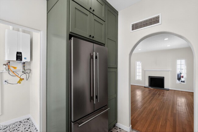 Building Photo - 311 West Campbell Ave