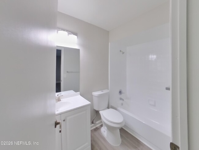 Building Photo - 10868 Trestle Ct