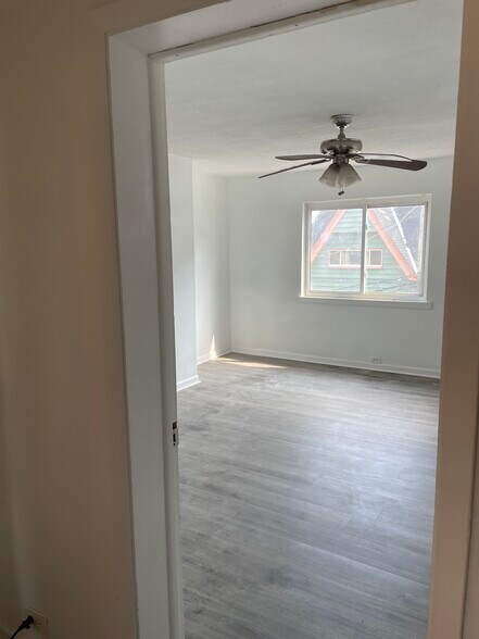 Bedroom 1 - 115 Beckert St