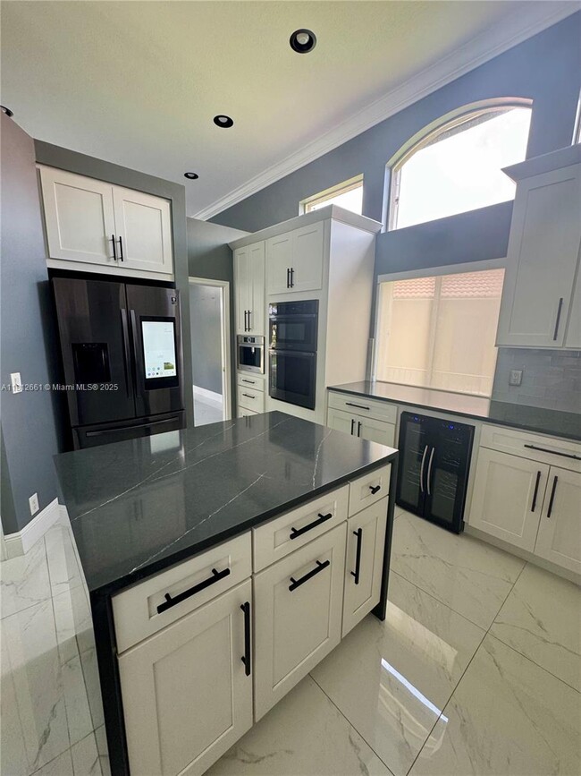 Building Photo - 4248 SW 185th Ave
