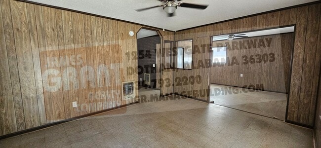 Building Photo - 2404 Scott Rd