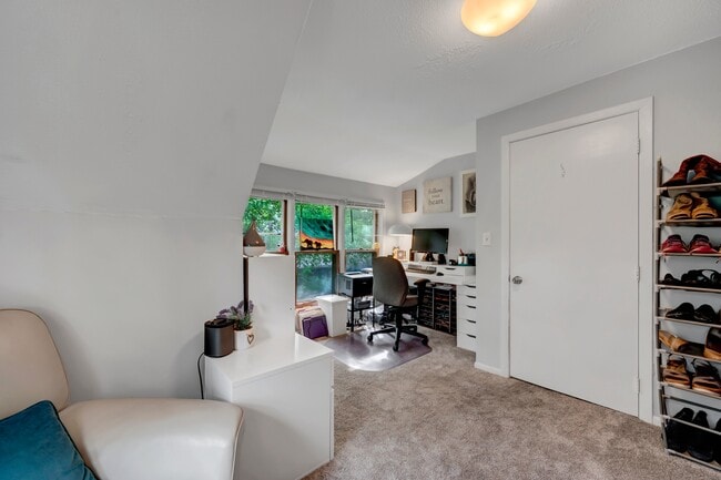 Building Photo - 4216 Brookside Ave