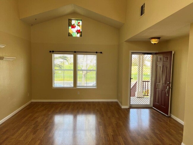 Building Photo - Modern 4 Bedroom 3 Bath Close to Marina Suisun City *Star Rentals