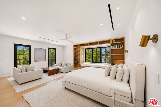 Building Photo - 9206 Monte Mar Dr