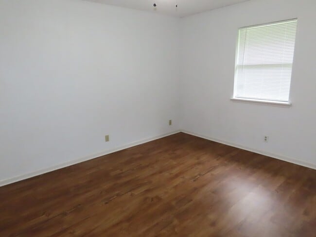 Building Photo - Whitehouse ISD! Spacious 3 Bedroom, 2 Bath...