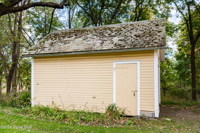 Building Photo - 98 Content Farm Rd