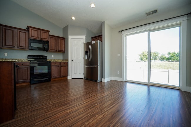 Building Photo - 2724 Sommersby Wy N