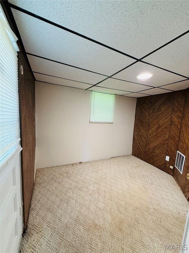 Building Photo - 544 Thurston Ave