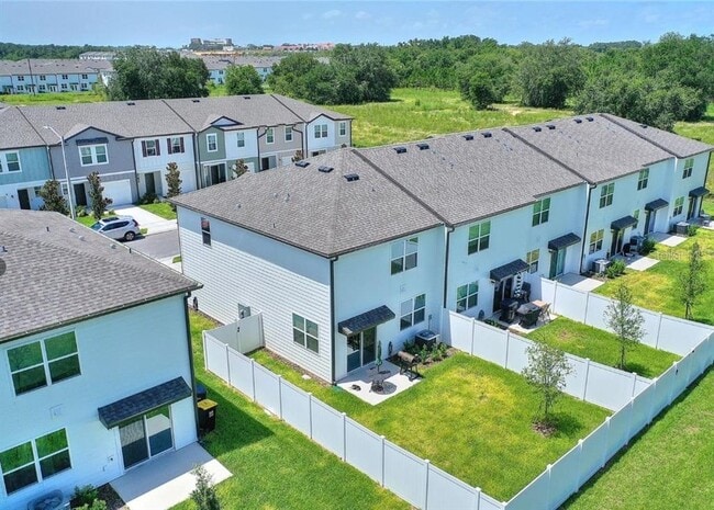 Building Photo - 1124 Merrill St