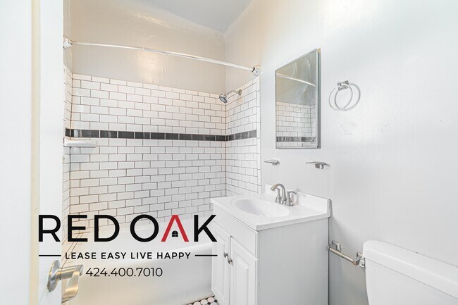 Building Photo - 109 Normandie Ave