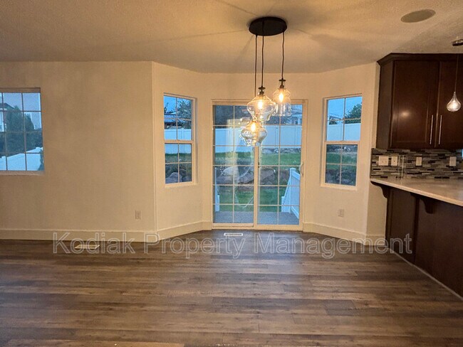 Building Photo - 5757 Coral Pine Ct S