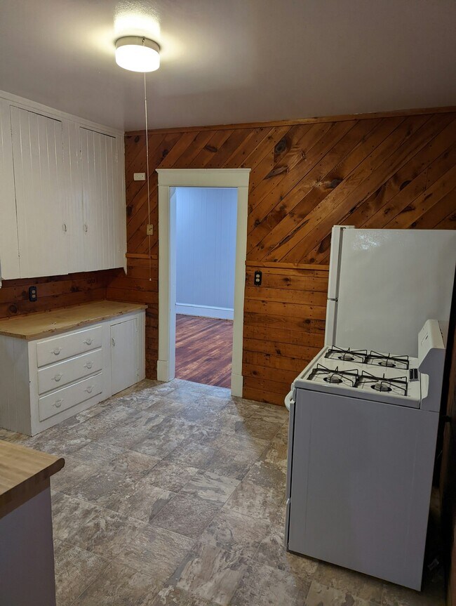 Building Photo - 159 West St