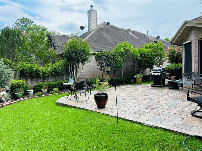 Building Photo - 2814 N Strathford Ln