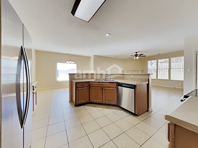 Building Photo - 7450 Shadow Run Lane