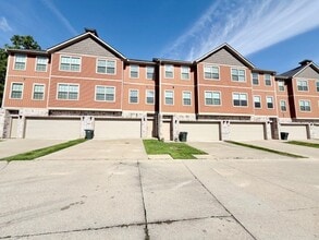 Building Photo - 287 S Breakwater Ln