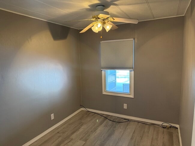 Building Photo - 100 Phelps St