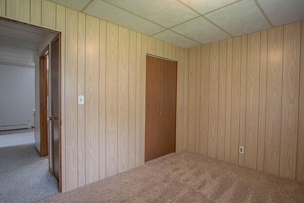Building Photo - 315 E Oak St