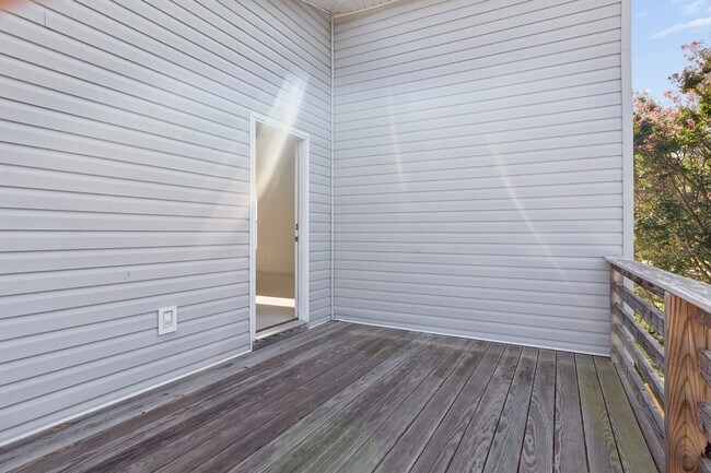 Building Photo - 317 Cottonwood Ave
