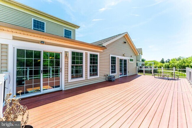 Building Photo - 22507 Bowens Wharf Pl