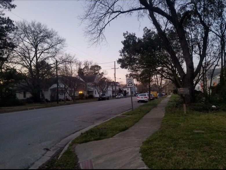 Building Photo - 259 Chautauqua Ave