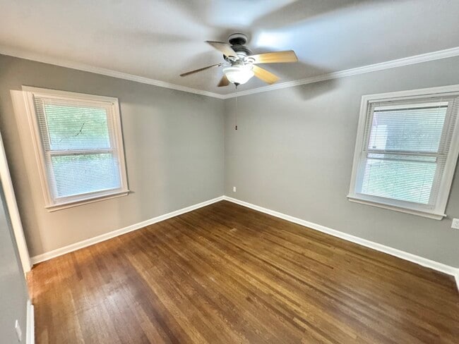 Building Photo - 4914 Childs Dr