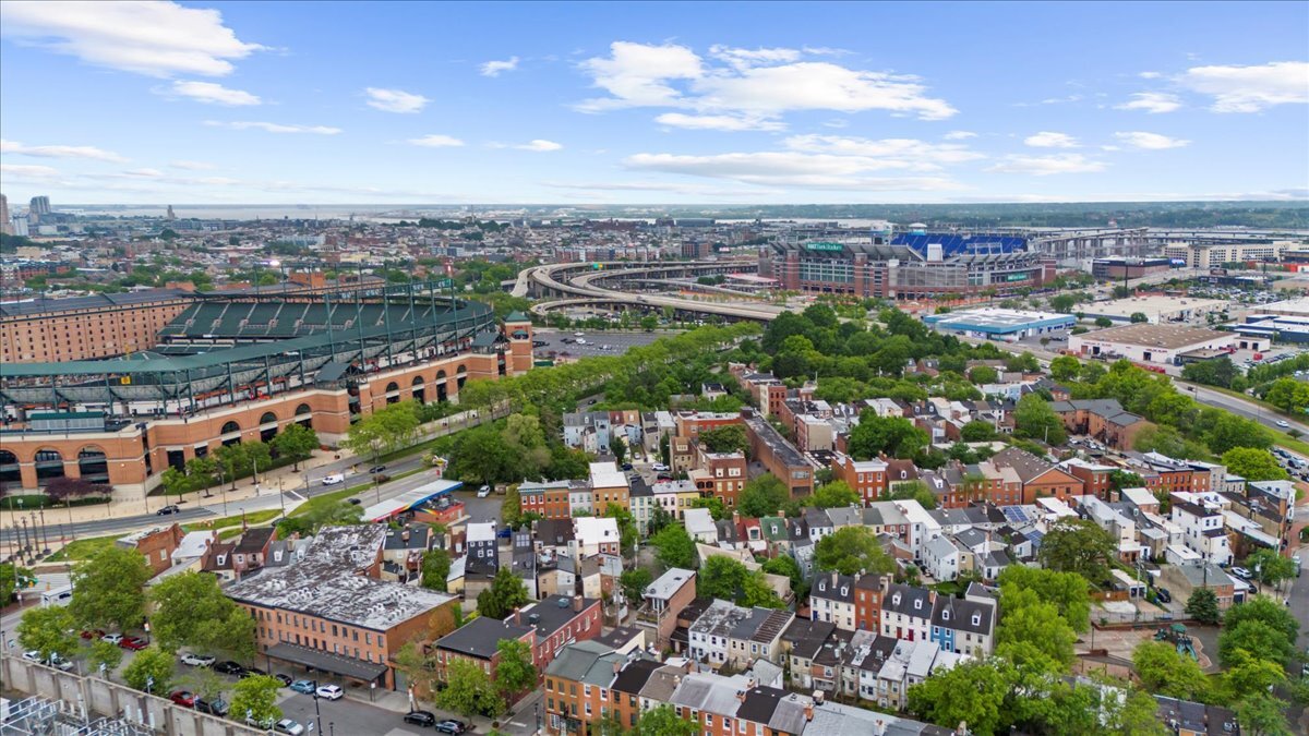 Building Photo - 656 Washington Blvd