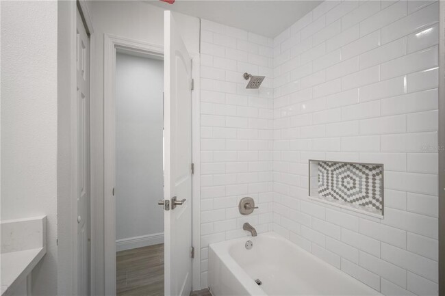 Building Photo - 3916 Doral Dr