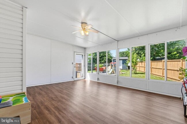 Building Photo - 13922 Rutgers Ct