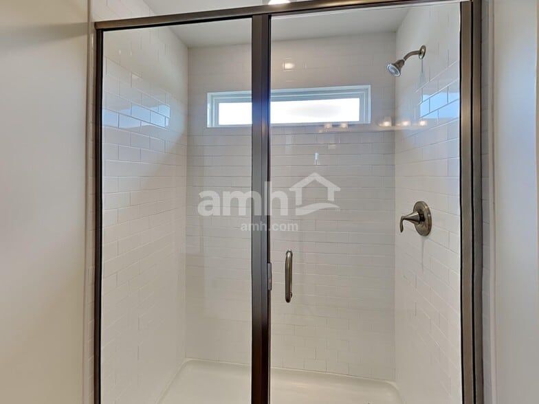 Building Photo - 5083 Trailwater Dr